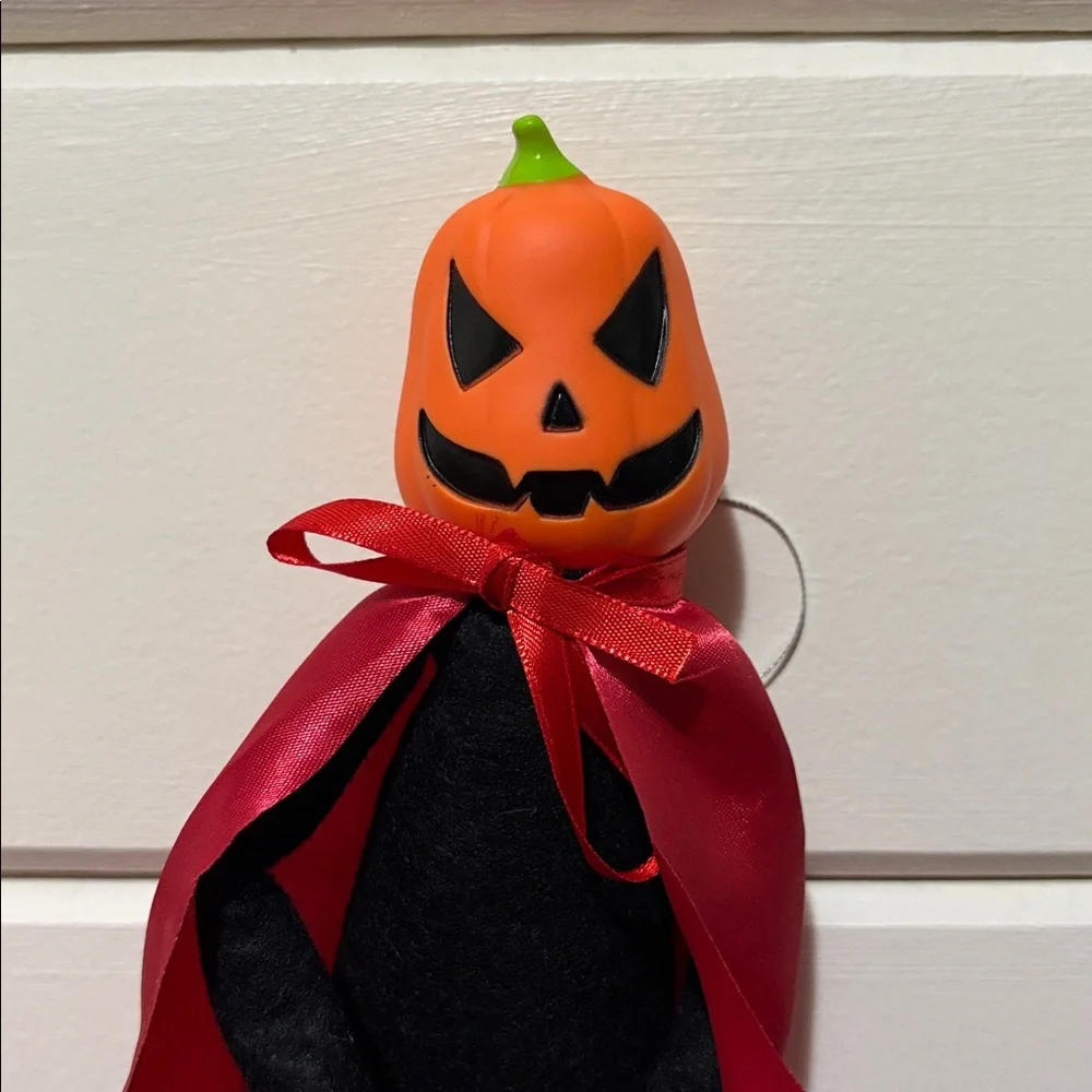 Pumpkin Shelf Doll - Witch hat - Picture 8 of 10
